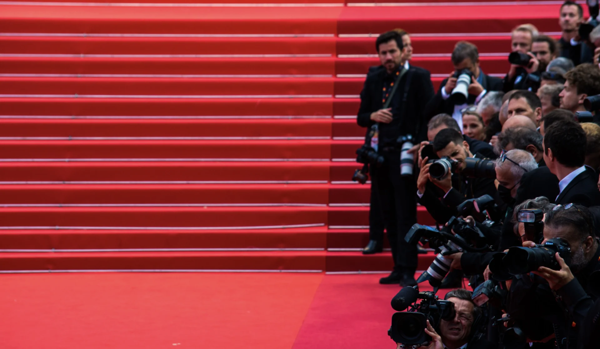 Ambiance de la fosse des photographes au Palais des Festivals de Cannes