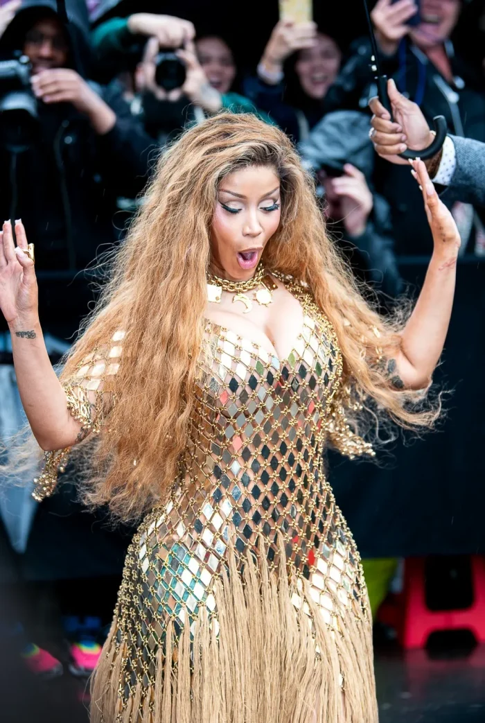 Cardib Pfw2025 Rabanne Photo3