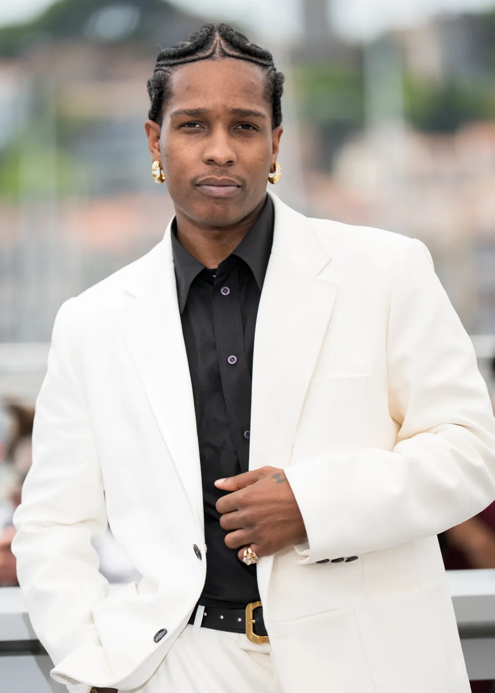 Asap rocky lors d'un shooting mode éditorial, capturée par le photographe Anthony Carrel