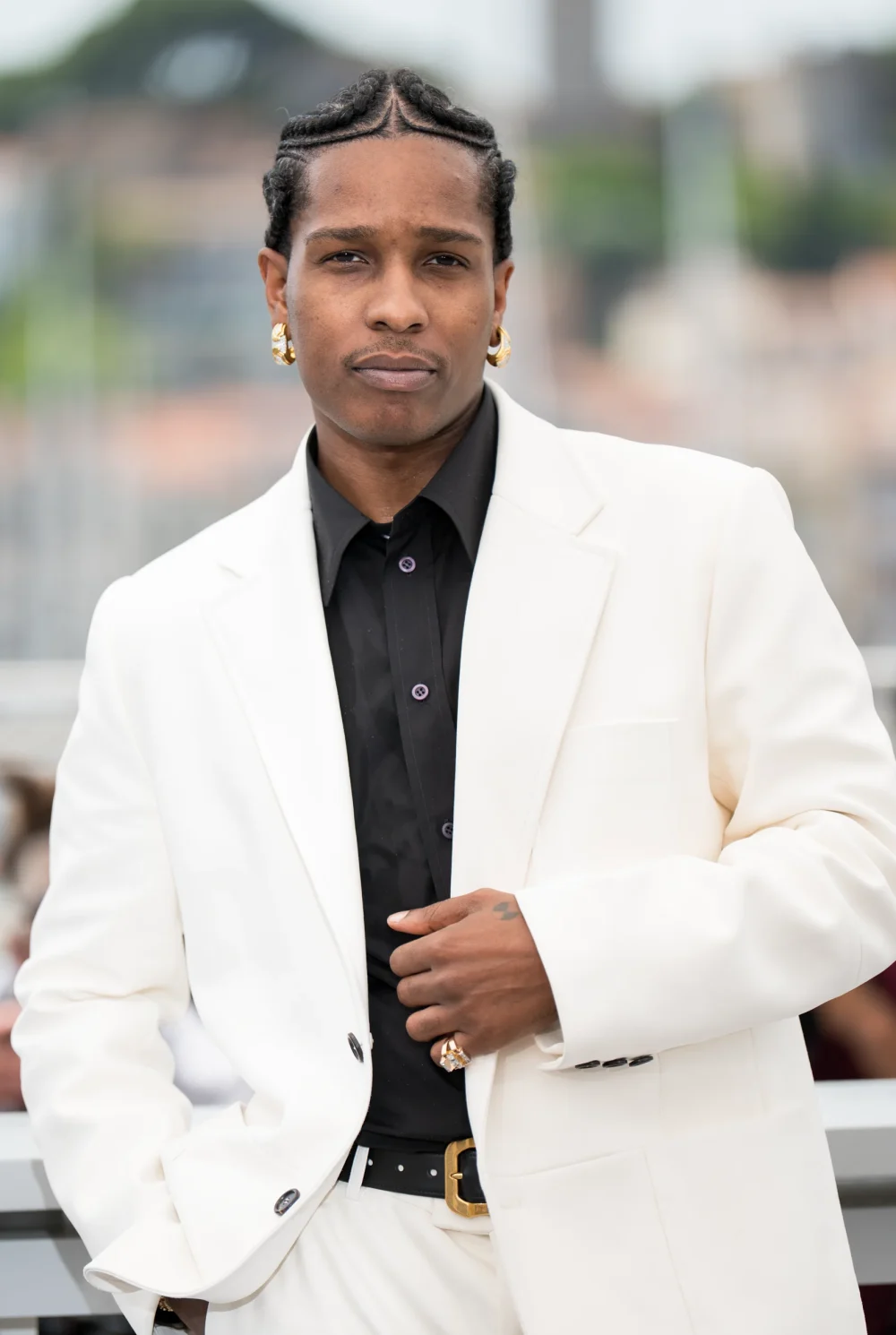 Asap rocky lors d'un shooting mode éditorial, capturée par le photographe Anthony Carrel